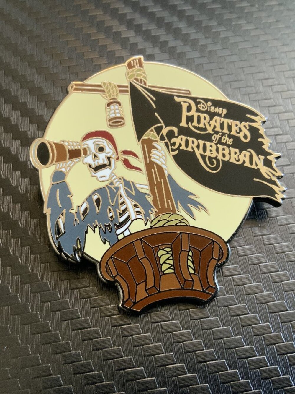 2022 Disney Pin Skeleton Pirate Crows Nest Pirates Of The Caribbean Flag